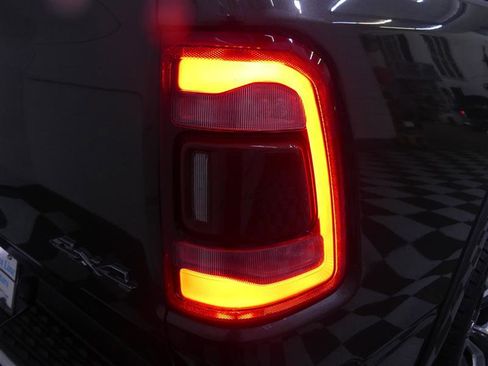 Used 2019 RAM 1500 Limited w/ Advanced Safety Group AWD/4WD image 15