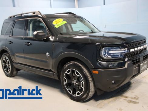 Used 2025 Ford Bronco Sport Outer Banks w/ Outer Banks Tech Package+ AWD/4WD image 1