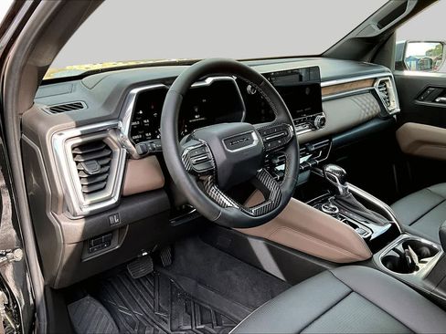 Used 2025 GMC Canyon Denali w/ LPO, Denali Black Edition AWD/4WD image 19