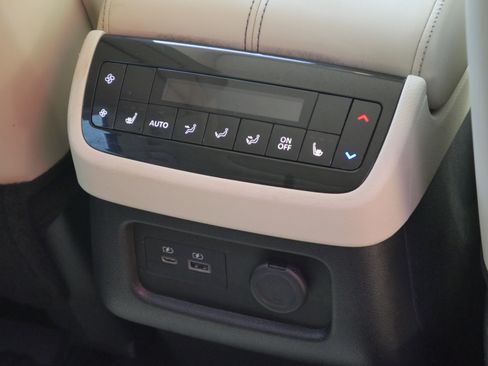 Used 2024 INFINITI QX60 Luxe AWD/4WD image 32
