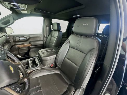 Used 2021 Chevrolet Silverado 1500 High Country image 22