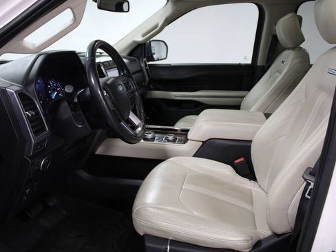 Used 2019 Ford Expedition Max Platinum AWD/4WD image 18