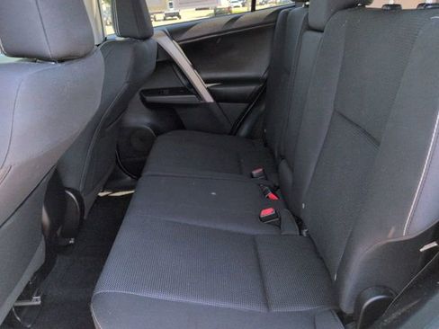Used 2018 Toyota RAV4 XLE FWD image 14