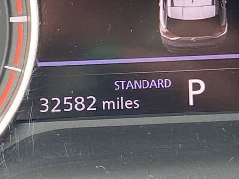 Used 2023 Nissan Rogue S image 10