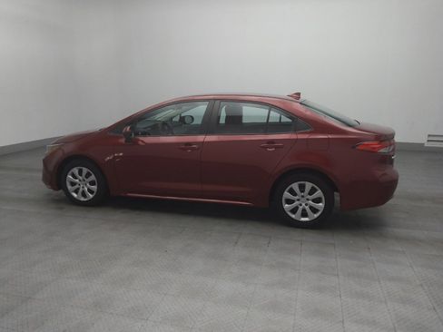 Used 2022 Toyota Corolla LE image 3