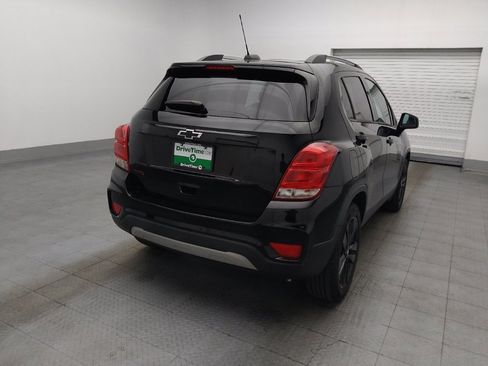 Used 2021 Chevrolet Trax LT w/ Redline Edition FWD image 7
