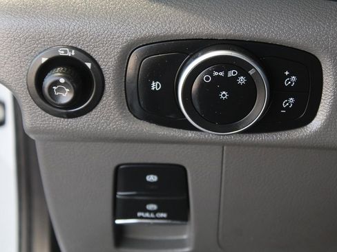 Used 2023 Ford Transit 350 XLT image 25