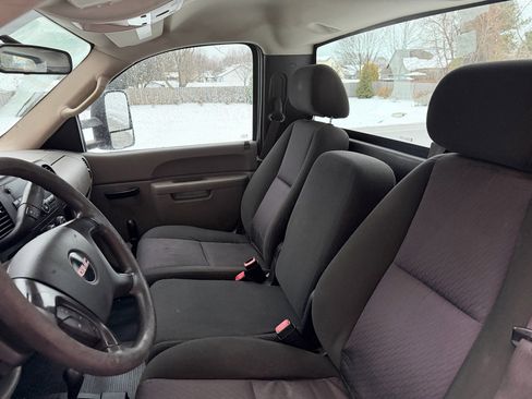 Used 2010 GMC Sierra 3500 W/T w/ Snow Plow Prep Package image 18