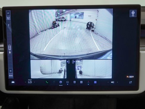 Used 2023 Tesla Model S Plaid image 36