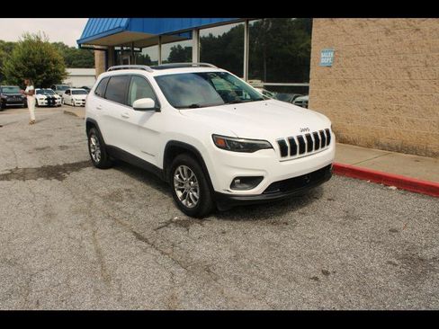 Used 2021 Jeep Cherokee Latitude Plus w/ Sun & Sound Group AWD/4WD image 1