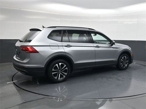 Used 2023 Volkswagen Tiguan S image 4