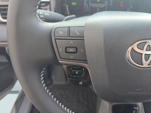 Used 2026 Toyota Camry SE w/ Convenience Package FWD image 14