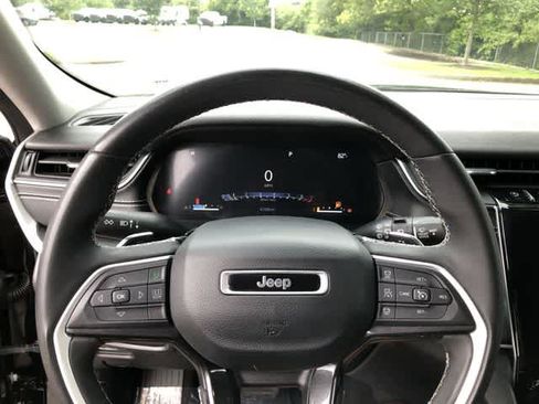Used 2023 Jeep Grand Cherokee L Laredo w/ Luxury Tech Group I AWD/4WD image 19