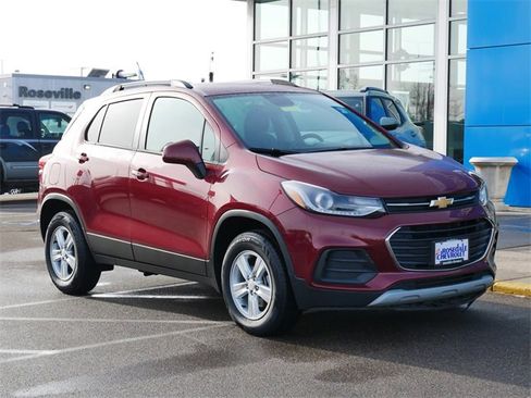 Used 2022 Chevrolet Trax LT w/ LT Convenience Package image 23