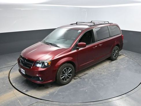 Used 2018 Dodge Grand Caravan SE image 32