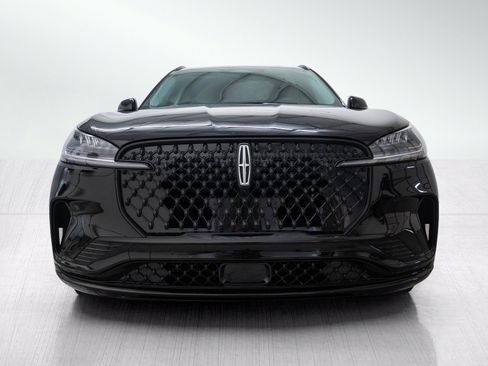 Used 2026 Lincoln Aviator AWD w/ Jet Appearance Package image 2