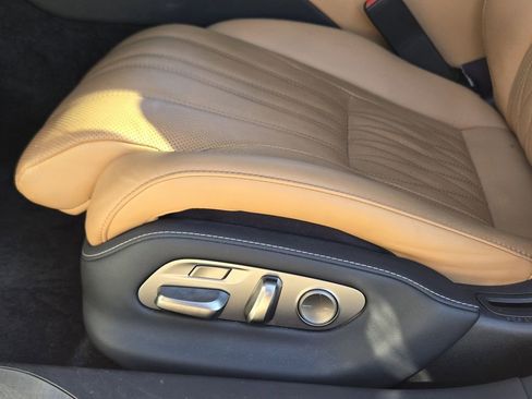 Used 2021 Lexus LS 500 w/ Interior Upgrade Package image 27