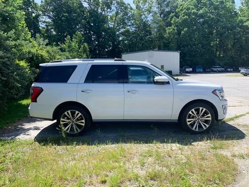 Used 2020 Ford Expedition Limited w/ Equipment Group 302A AWD/4WD image 8