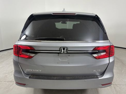 Used 2023 Honda Odyssey Elite image 3
