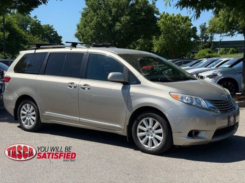 Used 2017 Toyota Sienna LE w/ Protection Package AWD/4WD image 1