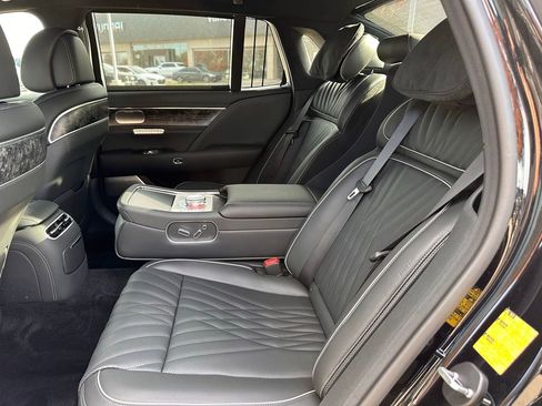 Used 2025 Genesis G90 3.5T image 13