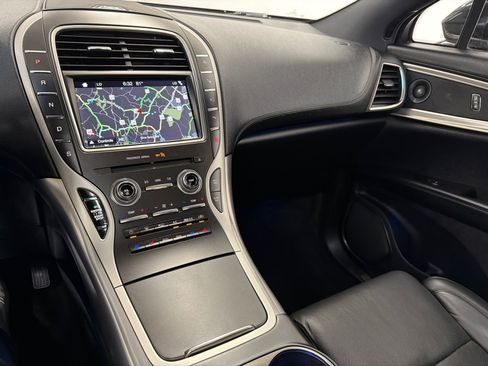 Used 2019 Lincoln Nautilus Reserve FWD image 26