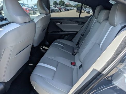 Used 2025 Toyota Camry SE w/ Convenience Package FWD image 27