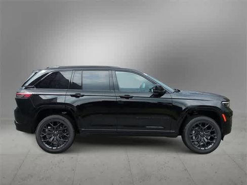 New 2025 Jeep Grand Cherokee Summit w/ Obsidian Package image 9