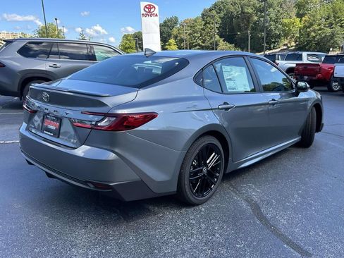 New 2026 Toyota Camry SE FWD image 3