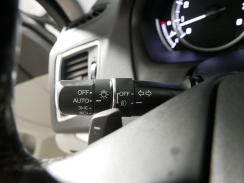 Used 2015 Acura TLX V6 w/ Technology Package FWD image 30