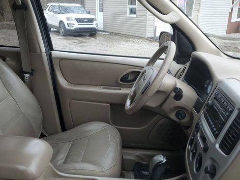 Used 2007 Ford Escape XLT image 7