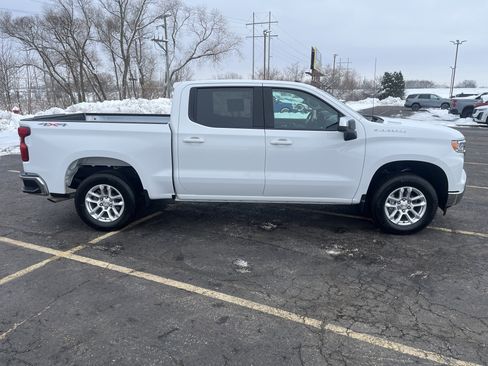 Used 2025 Chevrolet Silverado 1500 LT image 7