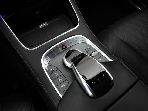 Used 2017 Mercedes-Benz Maybach S 600 image 35