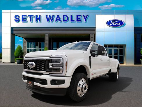 Certified 2026 Ford F450 Platinum w/ FX4 Off-Road Package AWD/4WD image 6
