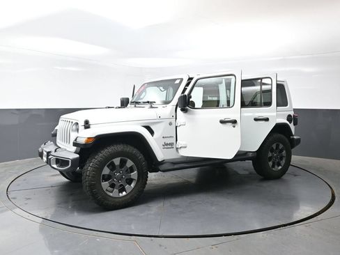 Used 2018 Jeep Wrangler Unlimited Sahara AWD/4WD image 53