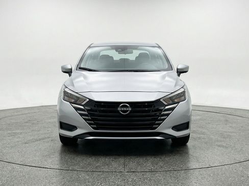 Used 2025 Nissan Versa SV image 2