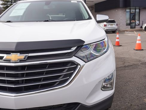 Used 2019 Chevrolet Equinox Premier image 12