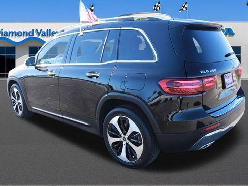 Used 2024 Mercedes-Benz GLB 250 image 4