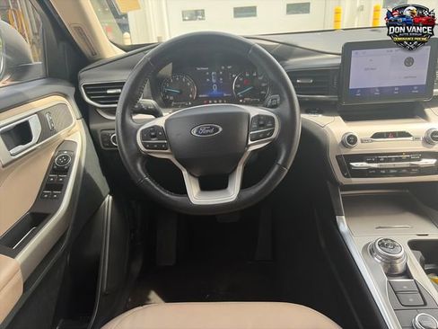 Used 2023 Ford Explorer XLT w/ Equipment Group 202A AWD/4WD image 13