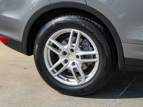 Used 2014 Porsche Cayenne image 49