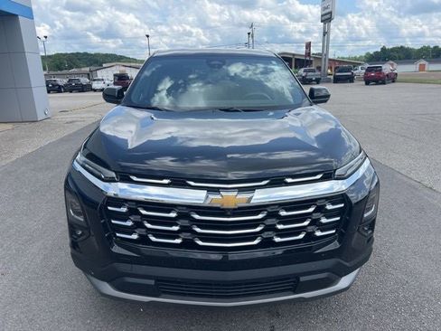 Used 2026 Chevrolet Equinox LT w/ Safety and Technology Package FWD image 9