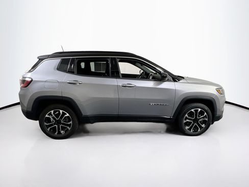 Used 2023 Jeep Compass Limited AWD/4WD image 4
