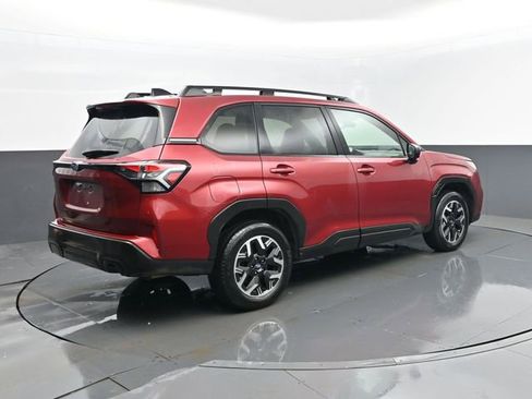 Used 2025 Subaru Forester Premium image 23