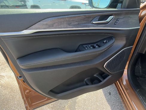 New 2026 Jeep Grand Cherokee L Limited AWD/4WD image 14