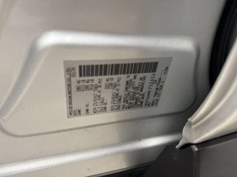 Used 2024 Nissan Rogue S FWD image 25