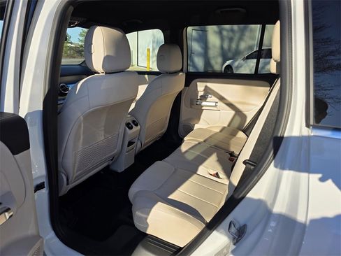 Certified 2025 Mercedes-Benz GLB 250 image 24