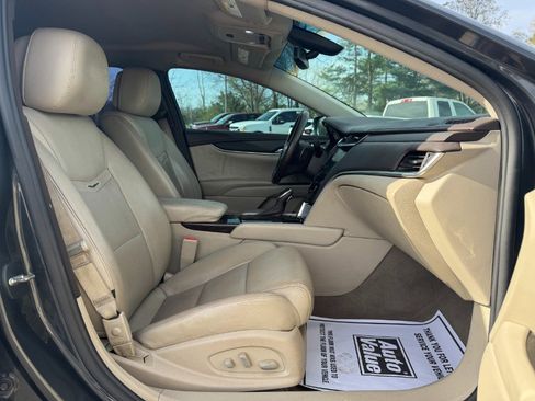 Used 2014 Cadillac XTS FWD image 18