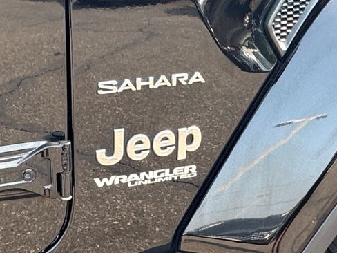 Used 2020 Jeep Wrangler Unlimited Sahara AWD/4WD image 36