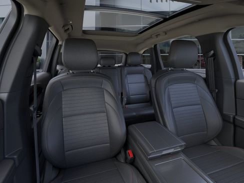 New 2026 Lincoln Nautilus Reserve w/ Jet Appearance Package AWD/4WD image 10