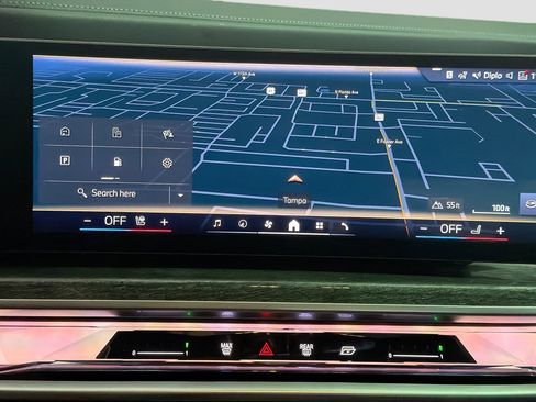 New 2026 BMW 750e xDrive image 29